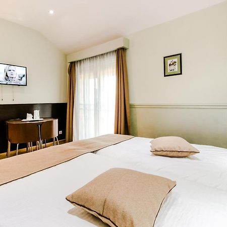 Hotel Marina Pucioasa エクステリア 写真